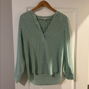 Light Mint Geo-Print V-Neck Long Sleeve Blouse